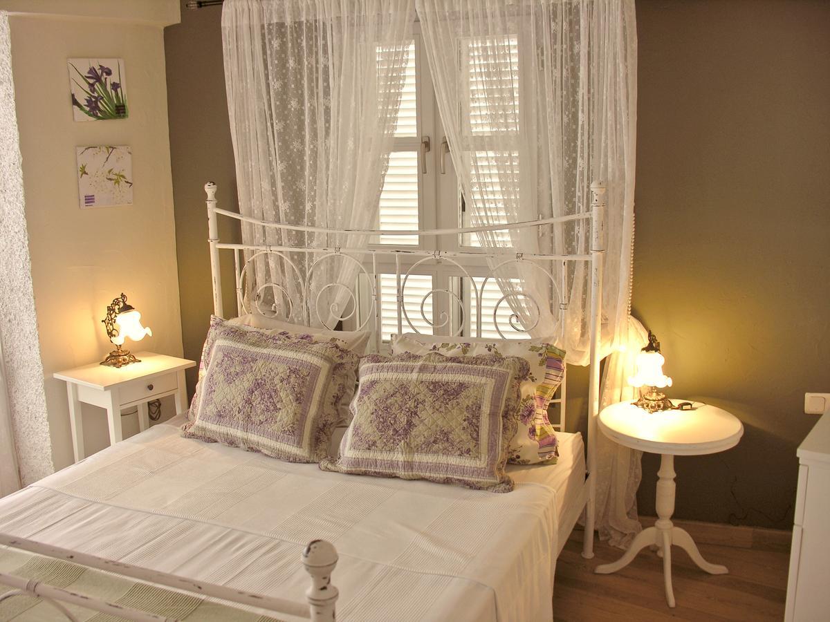 Salyangoz Bed & Breakfast Alacati Exterior photo
