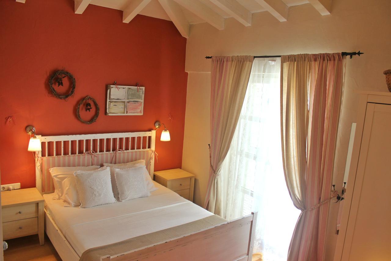 Salyangoz Bed & Breakfast Alacati Exterior photo