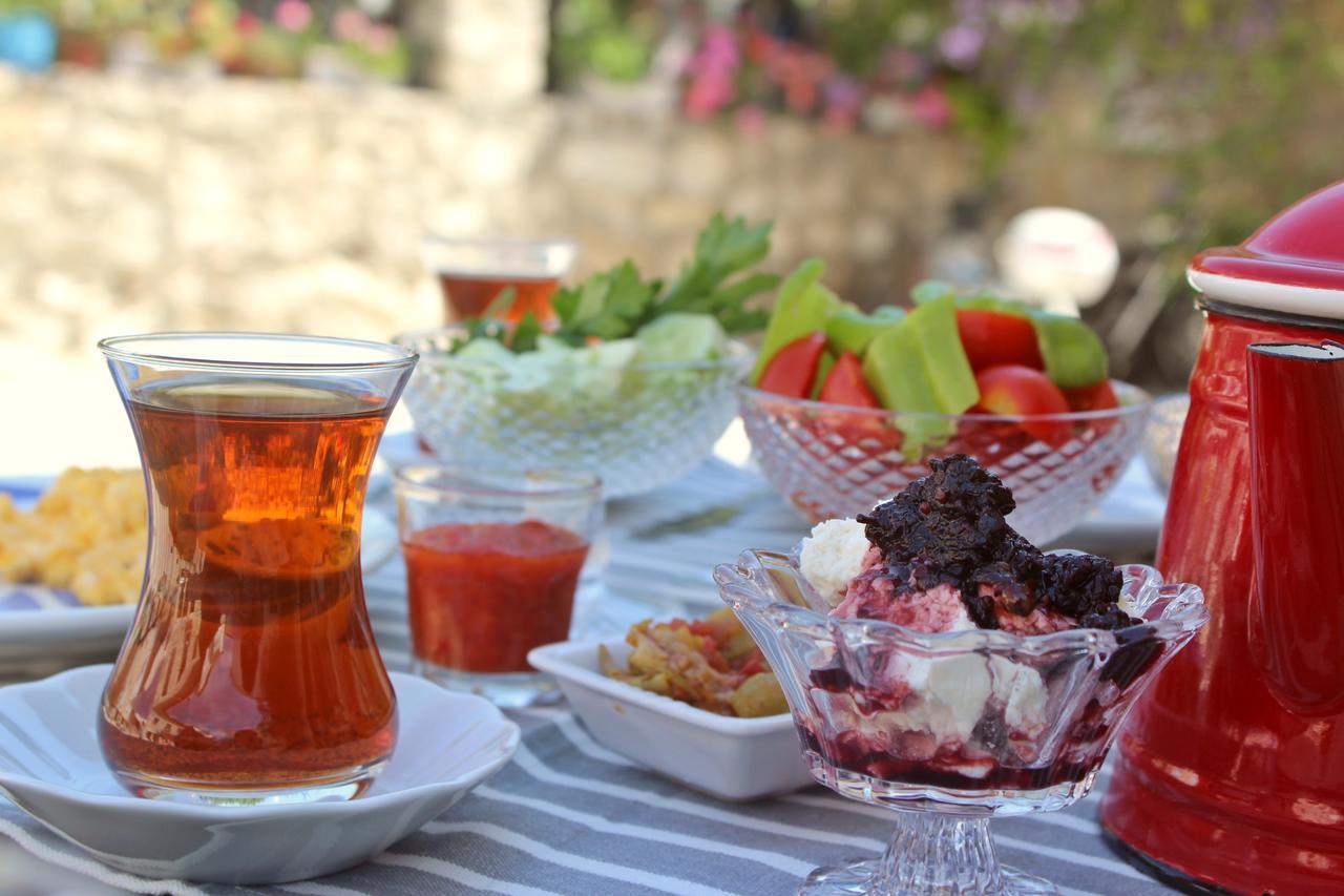 Salyangoz Bed & Breakfast Alacati Exterior photo